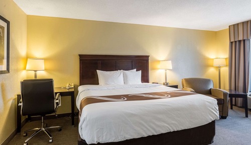 Standard Room, 1 King Bed, Non Smoking