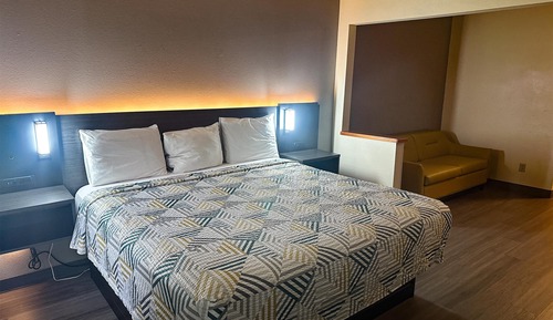 Standard Room, 1 King Bed, Non Smoking