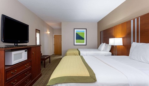 Double Room, 2 Double Beds, Accessible