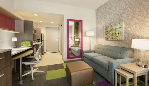 Suite, 1 Queen Bed, Accessible (Roll-In Shower)