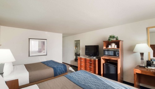 Standard Room, 2 Queen Beds, Non Smoking