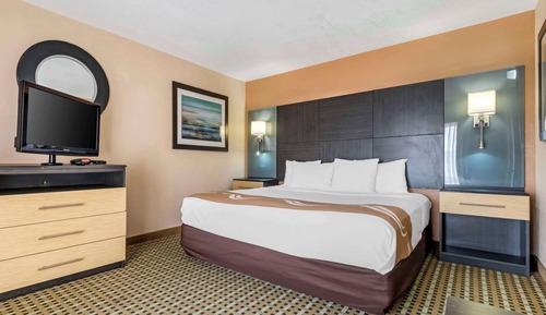 Suite, 1 King Bed, Non Smoking