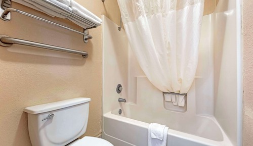 Standard Room, 2 Queen Beds, Non Smoking