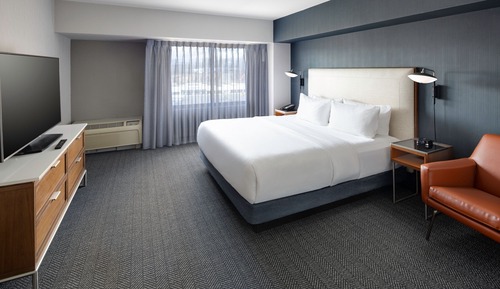 Junior Suite, 1 King Bed with Sofa bed
