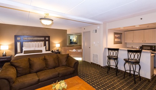 Suite, 1 King Bed, Non Smoking, Hot Tub