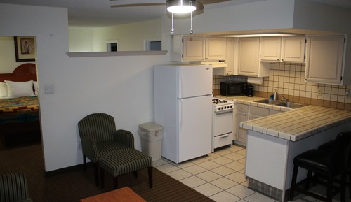 Suite, 1 King Bed with Sofa bed, Non Smoking, Kitchenette