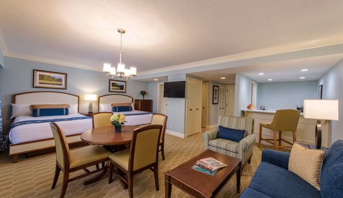 Junior Suite, 2 Queen Beds (750 SqFt)