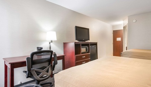 Standard Room, 2 Queen Beds, Non Smoking