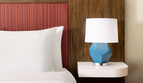 1 King Bed Study with Sofabed Non-Smoking