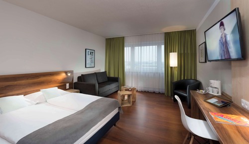 Superior Room, 1 Queen Bed (Cozy Sitting Corner)