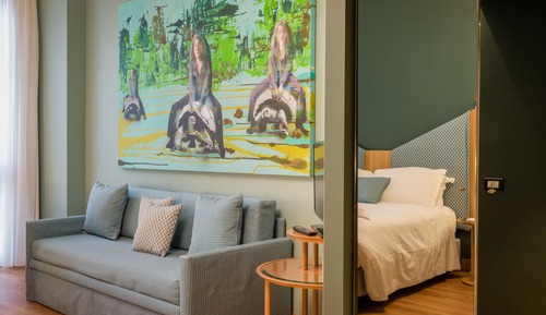 Camera Tripla (Sofa Bed)