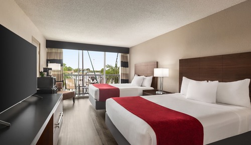Room, 2 Queen Beds, Non Smoking (Patio/Balcony & Water View)