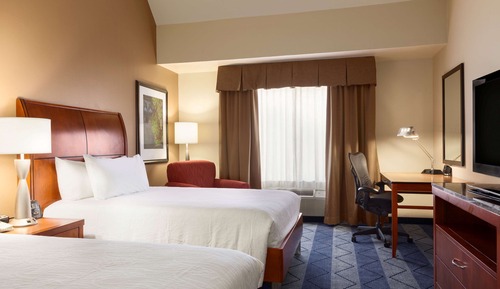 Deluxe, Two Queen Beds