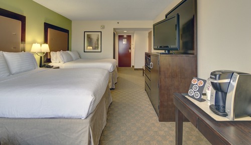 Room, 2 Queen Beds, Golf View