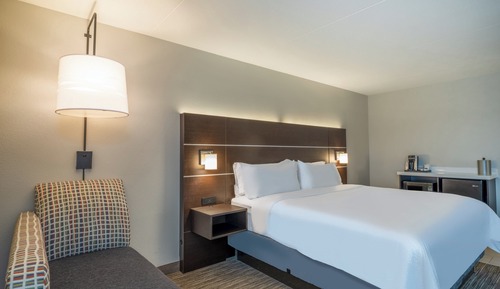 Standard Room, 1 King Bed