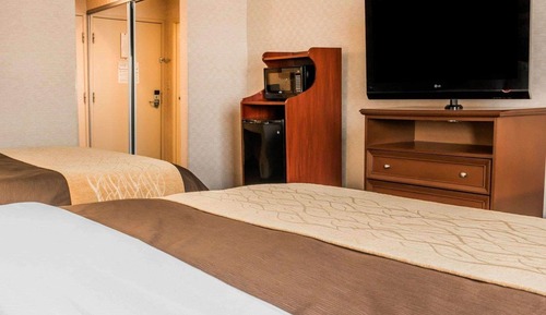 Standard Room, 2 Queen Beds, Non Smoking