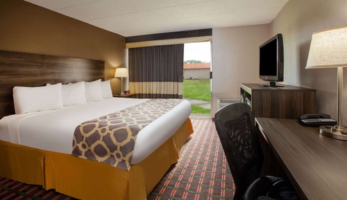 Deluxe Studio Suite, 1 King Bed, Non Smoking