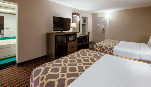 Deluxe Studio Suite, 2 Queen Beds, Non Smoking