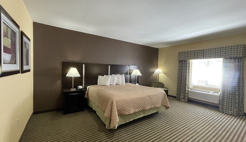 Comfort Room, 1 King Bed, Non Smoking