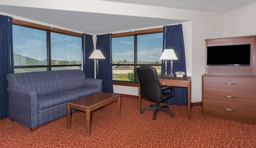 Deluxe Studio Suite, 1 King Bed, Non Smoking