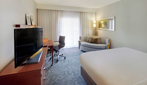 Room, 1 King Bed with Sofa bed, Non Smoking
