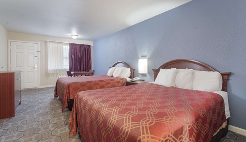 Standard Room, 2 Queen Beds, Smoking
