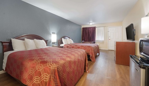 Standard Room, 2 Queen Beds, Non Smoking