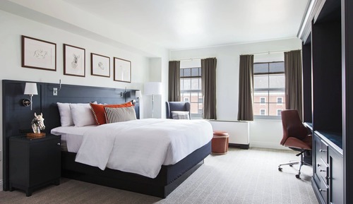 Deluxe Room, 1 King Bed