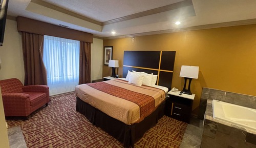 Suite, 1 King Bed, Non Smoking, Jetted Tub