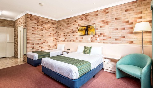 Large Standard Twin Room – 1 Queen Bed with 1 Single Bed, Non Smoking