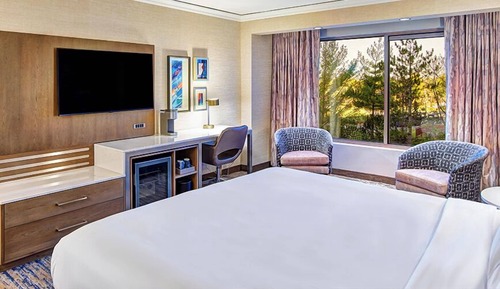 Lobby Tower King Room
