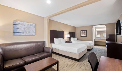 Standard Room, 2 Queen Beds, Non Smoking, Refrigerator & Microwave (with Sofabed)