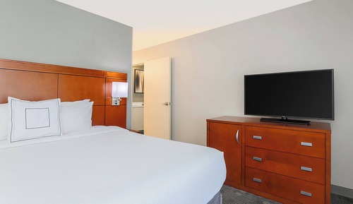 Suite, 1 King Bed with Sofa bed, Balcony