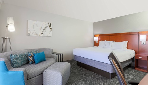 Room, 1 King Bed with Sofa bed (Mobility/Hearing Accessible, Tub)