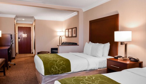 Suite, 2 Double Beds, Non Smoking