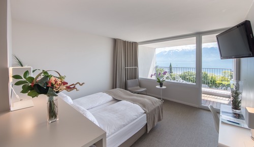 Suite, Balcony, Lake View