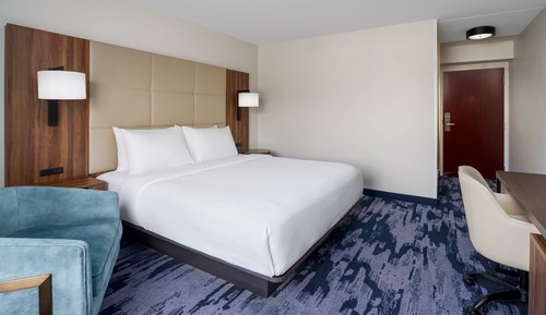 Room, 1 King Bed (Mobility/Hearing Accessible, Tub)