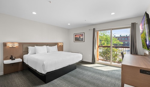 Selkirk Suite