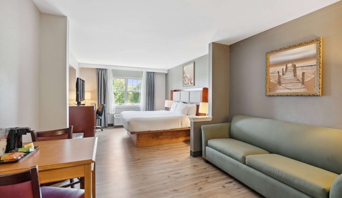 Studio Suite, 1 King Bed, Non Smoking