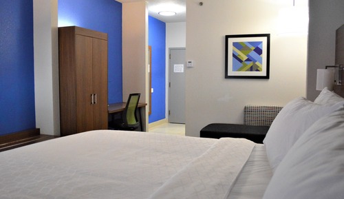 Standard Room, 1 King Bed