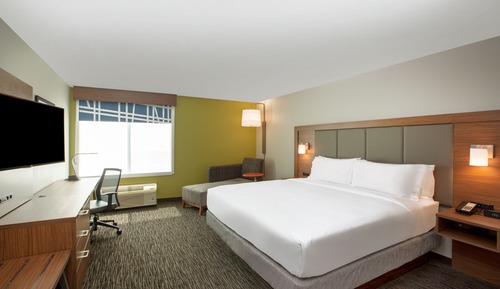 Standard Room, 1 King Bed, Accessible (Communications, Roll-In Shower)