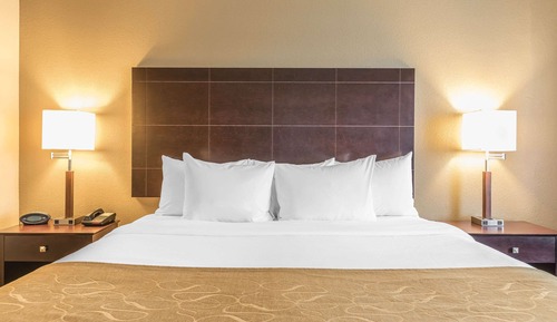 Suite, 1 King Bed with Sofa bed, Accessible, Non Smoking