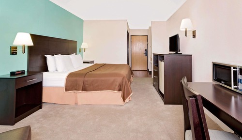 Standard Room, 1 King Bed, Smoking