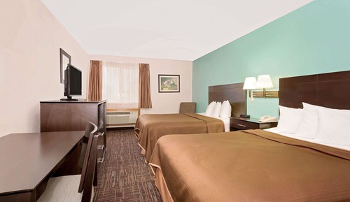 Standard Room, 2 Queen Beds, Smoking