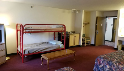 Family Room, Multiple Beds (2 Queen and 1 Bunk Bed)