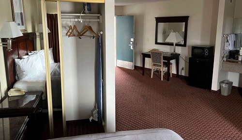 Suite, 1 King Bed, Non Smoking