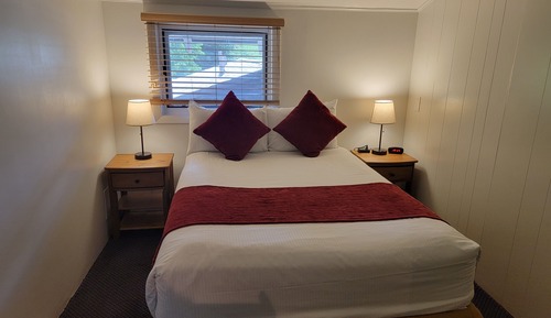 Economy Twin Room, 1 Double Bed (PRIVATE HOSTEL) (SHARED BATHROOM)
