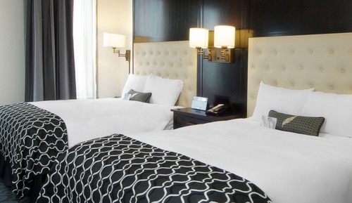 Deluxe Room, Multiple Beds, Non Smoking (Mobility Accessible, Roll-in Shower)