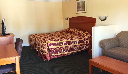 Standard Room, 1 King Bed