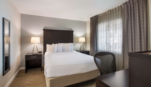 Suite, 2 Queen Beds, Accessible (Two Bedroom Mobility Tub)